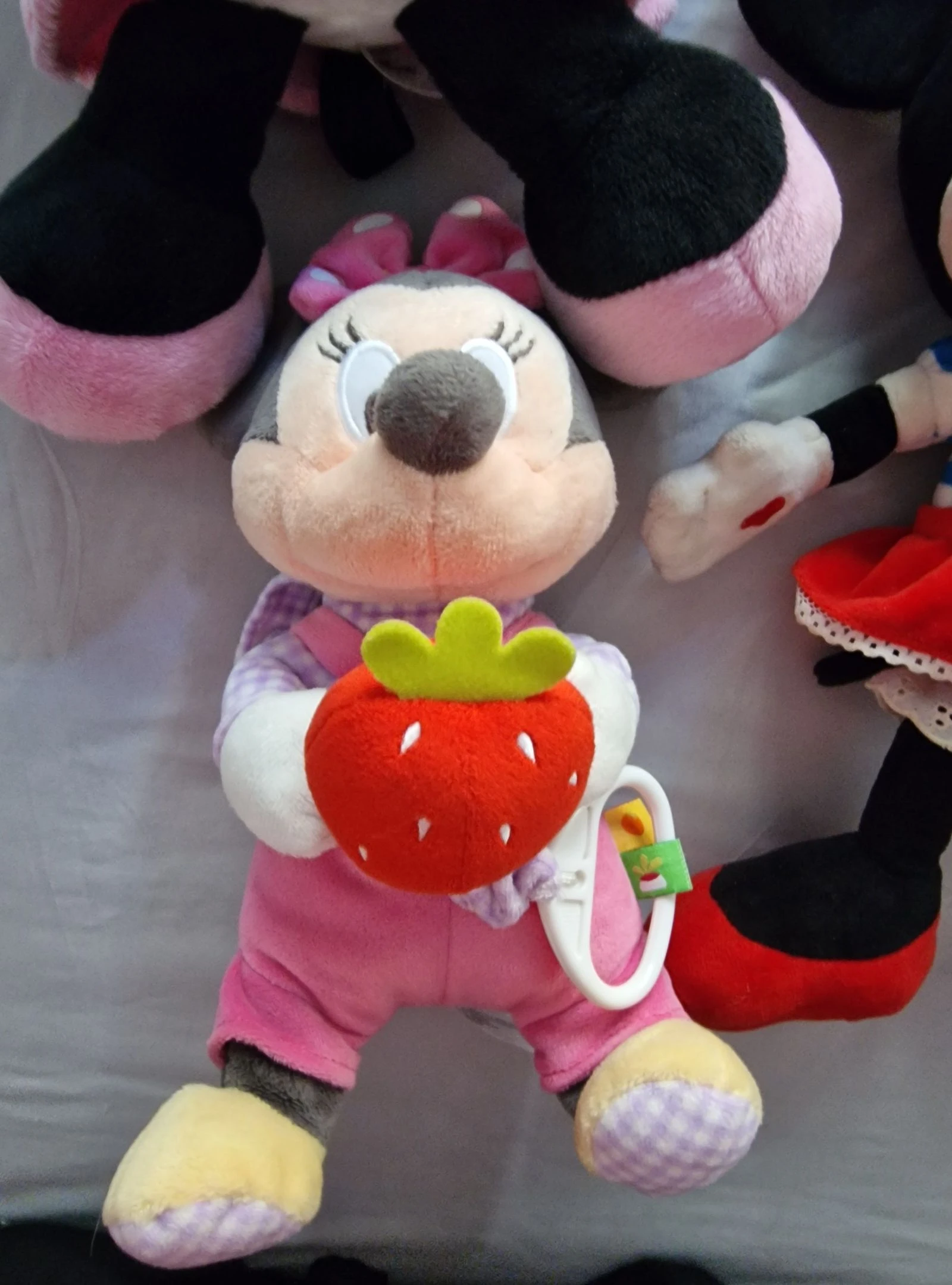 Lote com 3 Peluches da Minnie Mouse da Disney - Vários Tamanhos e Estilos – photo 3